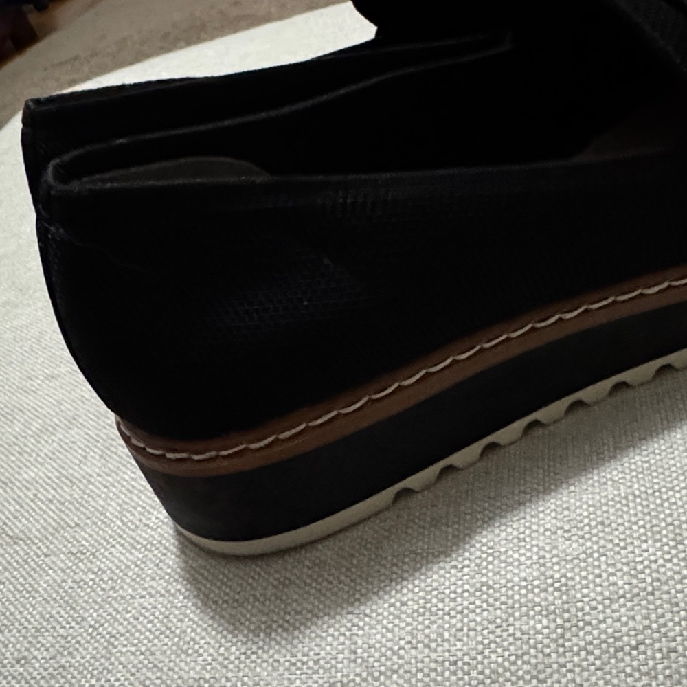 Like New-Me Too brand “Barrett” Mesh Loafers-Sz 8-Black-Elevated Cushioned Heel - Picture 16 of 16